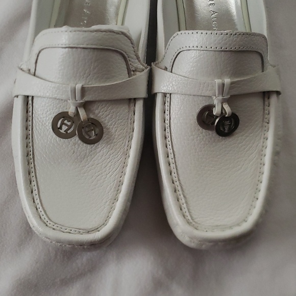 Shoes - Picture 3 of 6